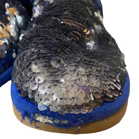 Ugg Womens Boots Size 7 Flippable Sequin Blue/silver sherpa lined - Picture 4 of 6